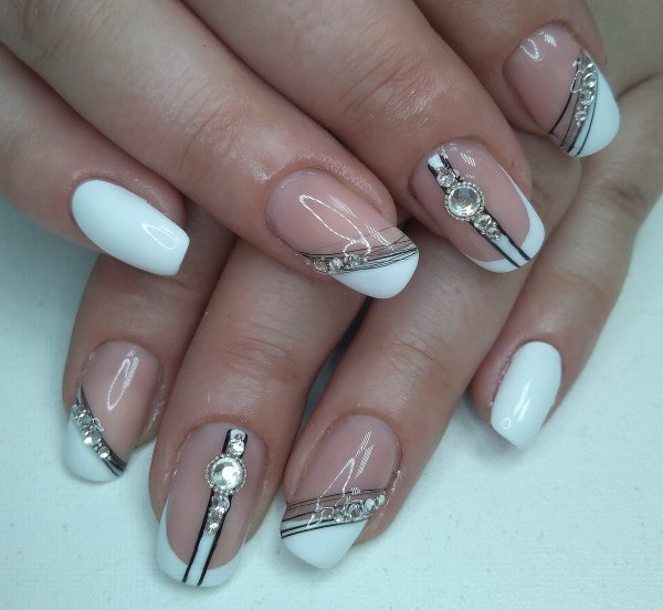 Маникюр на нарощенные ногти