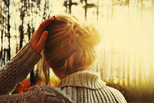 Игра про девушку в Париже