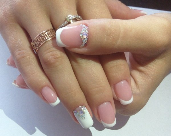 Френч маникюр