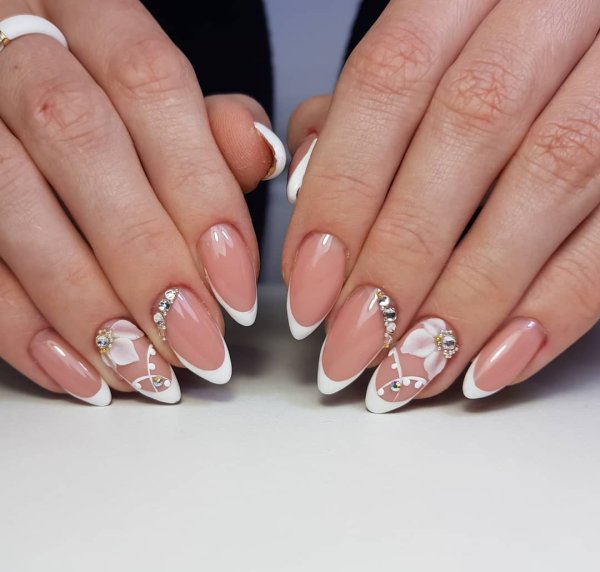 Ажурный маникюр