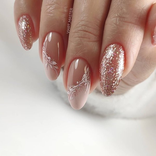 Овальный маникюр