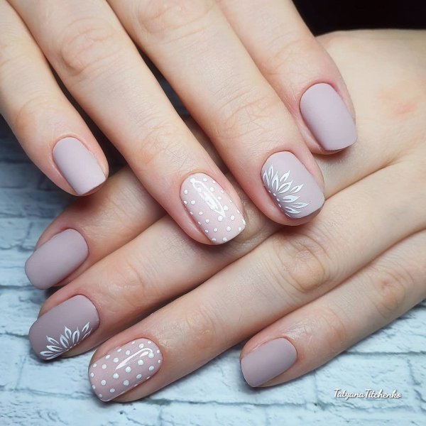 Нежный нюдовый маникюр 2022