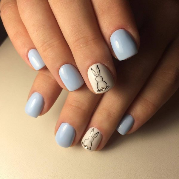 Розовый маникюр