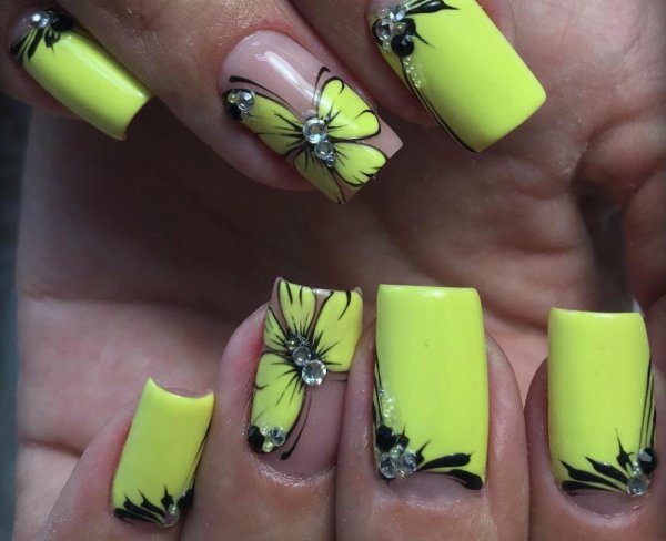 Французский маникюр цветной