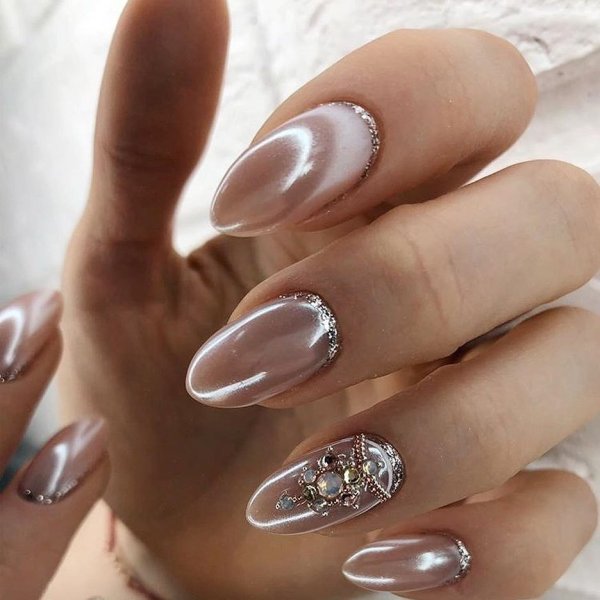 Летний маникюр на овальные ногти