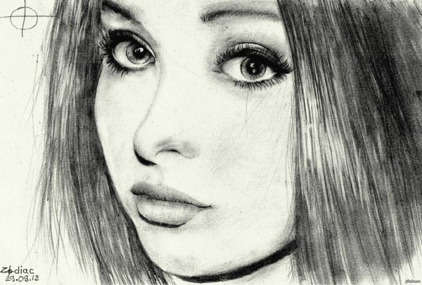 Маленький рисунок красивых женщин