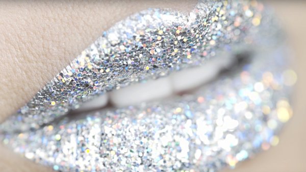 Макияж с блёстками