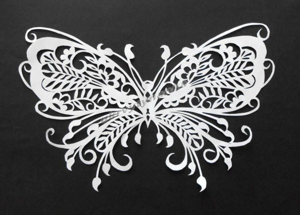 Резьба по бумаге мотылек