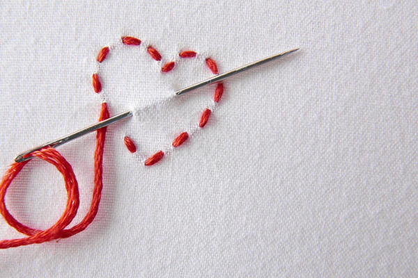 Вышивка иголкой и ниткой