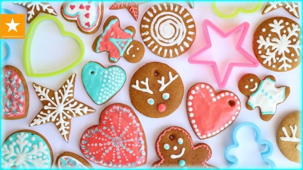 Роспись пряников белым айсингом