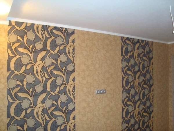 Комбинированная оклейка стен обоями