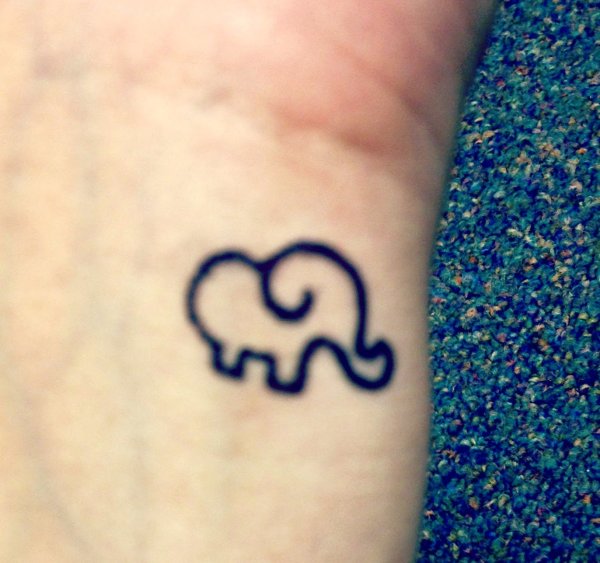 Тату на руке легкие