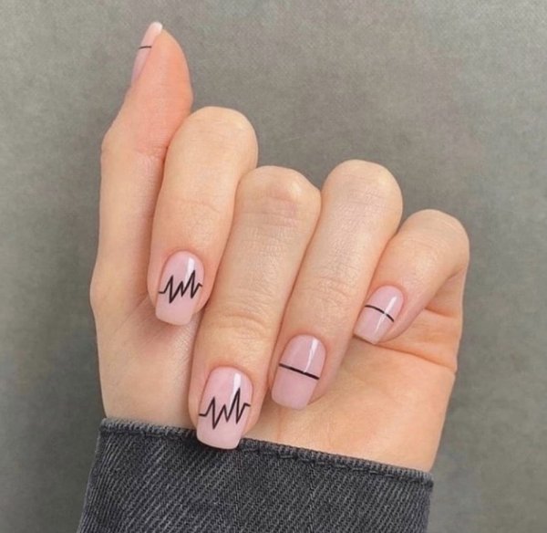 Однотонный маникюр