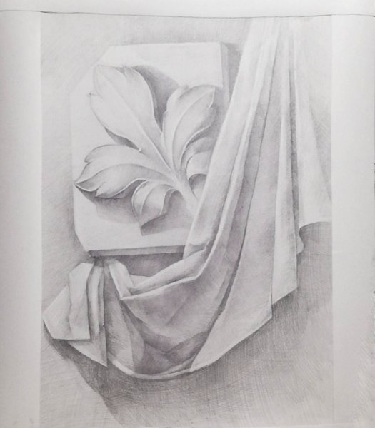 Рисование драпировки карандашом