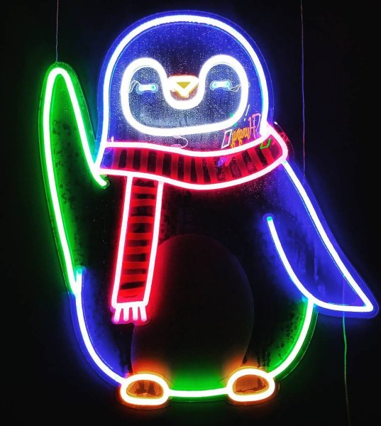 Неоновая девушка на черном фоне