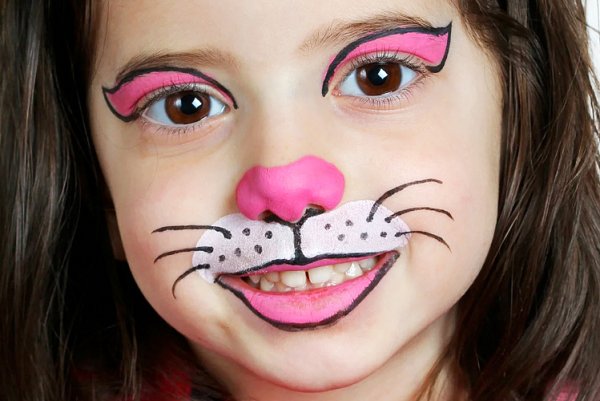 Грим бабочки на лице