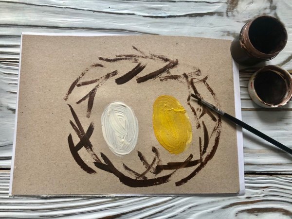 Рисование красками яички простые и золотые