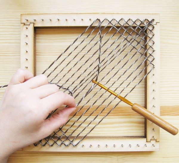 Рамка для плетения ковриков