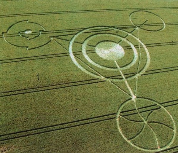 Следы на полях от инопланетян