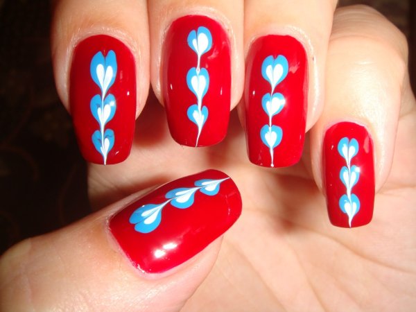 Крашеные ногти с рисунком