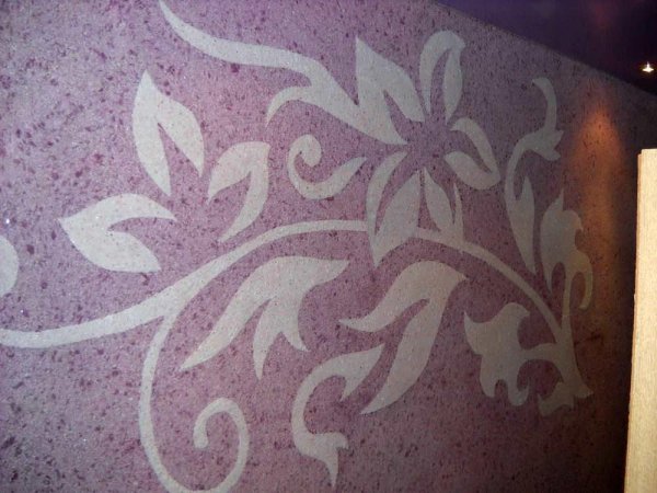 Декор стен жидкими обоями