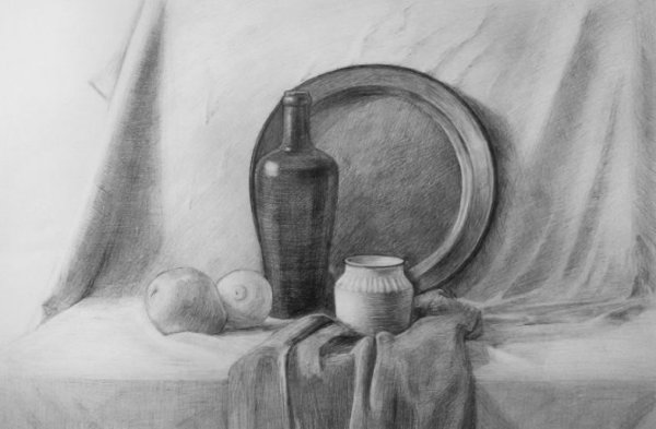 Тематический натюрморт карандашом