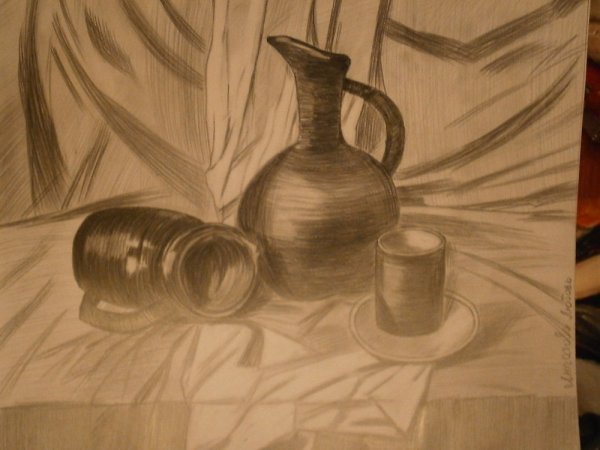 Рисование натюрморта из бытовых предметов