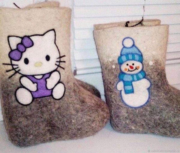 Валенки с вышивкой детские