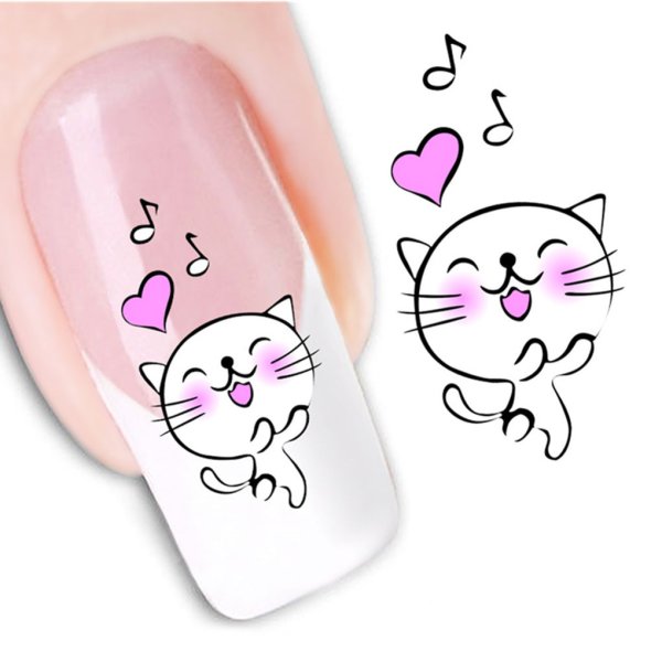 Маникюр с кошками