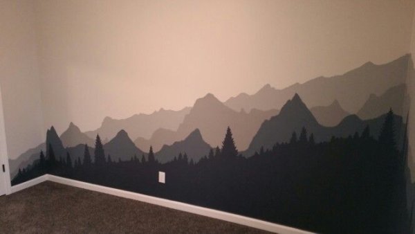 Силуэт гор на стене