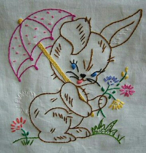 Вышивка бабочки тамбурным швом