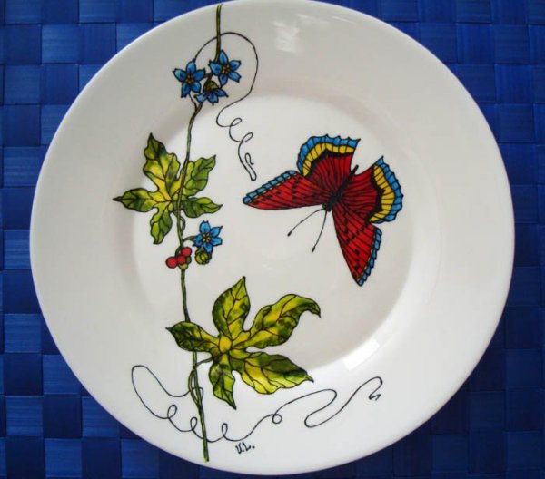 Детские расписные тарелки