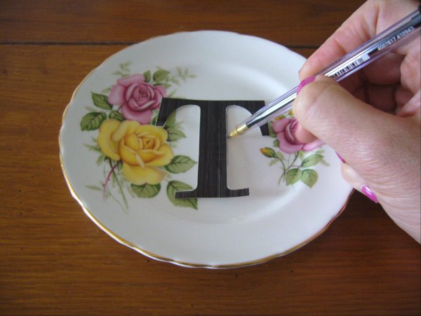 Тарелка с геометрическим узором