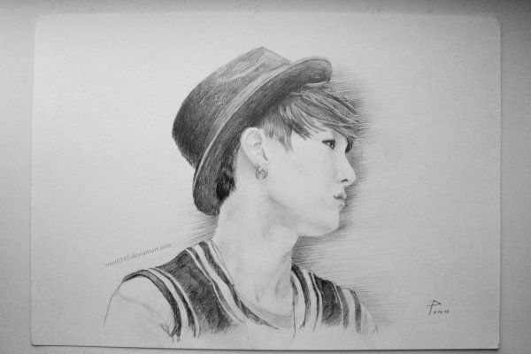 БТС Шуга карандашом