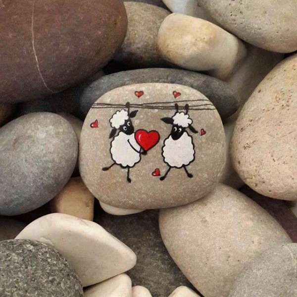 Красивые рисунки на камнях