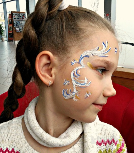 Детский новогодний аквагрим