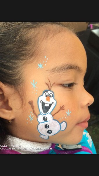 Аквагрим Олаф на лице