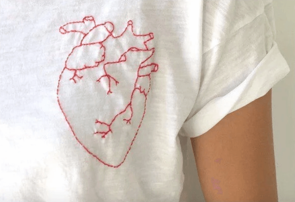 Вышивка мулине на футболке