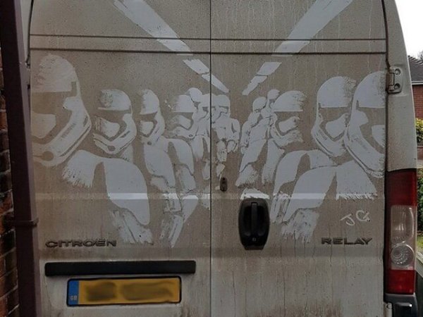 Роспись грязных автомобилей