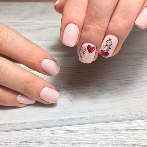Маникюр с сердечками