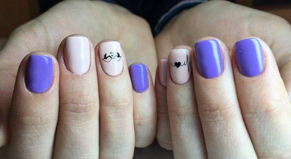 Маникюр на короткие ногти Весна двухцветный