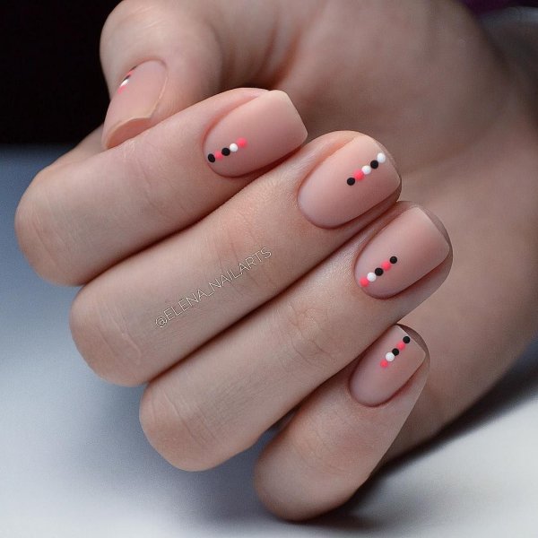 Легкий маникюр