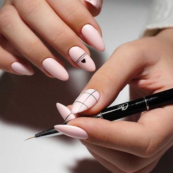 Маникюр наращивание