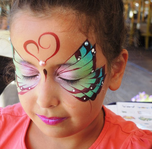 Красивый аквагрим