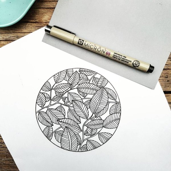 Рисунки чёрной ручкой