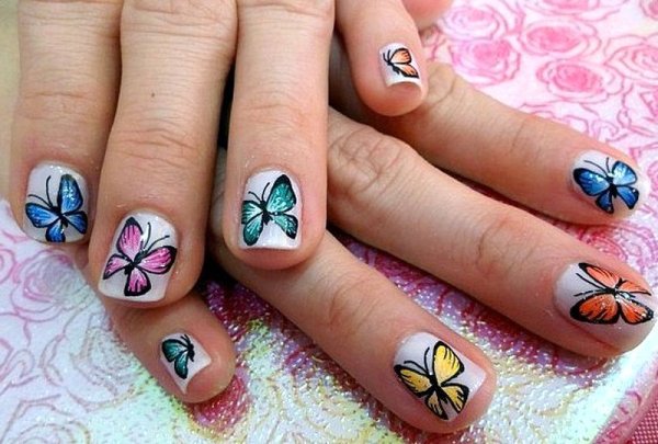 Маникюр для детей с бабочкой