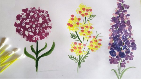 Рисование цветов с помощью ватных палочек