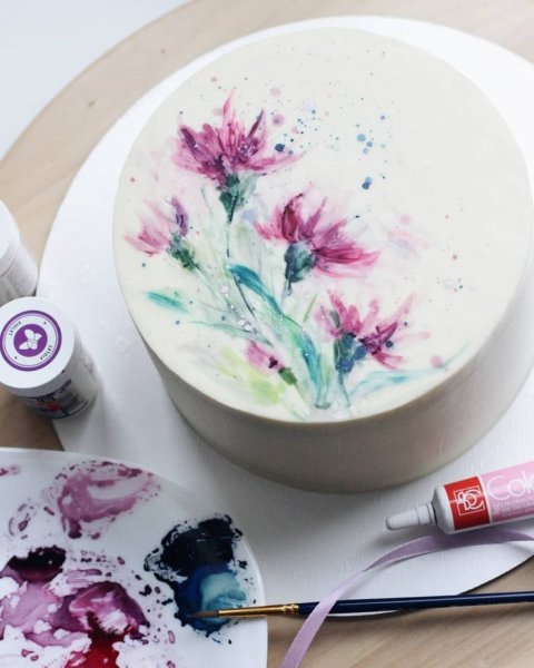 Акварельная роспись на торте