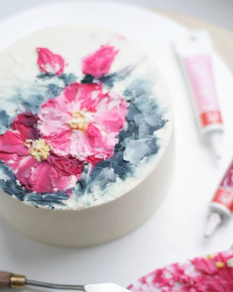 Декор торта мастихином