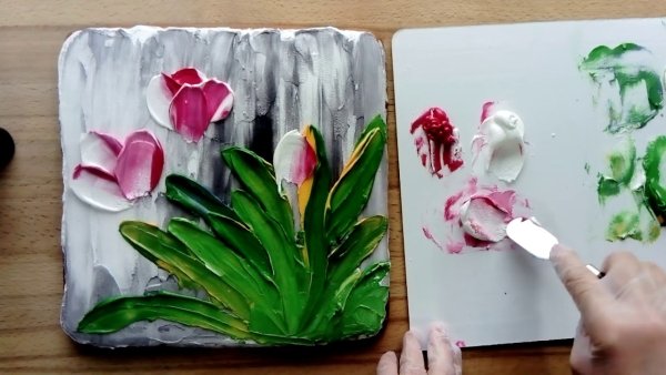 Ромашки на торте мастихином